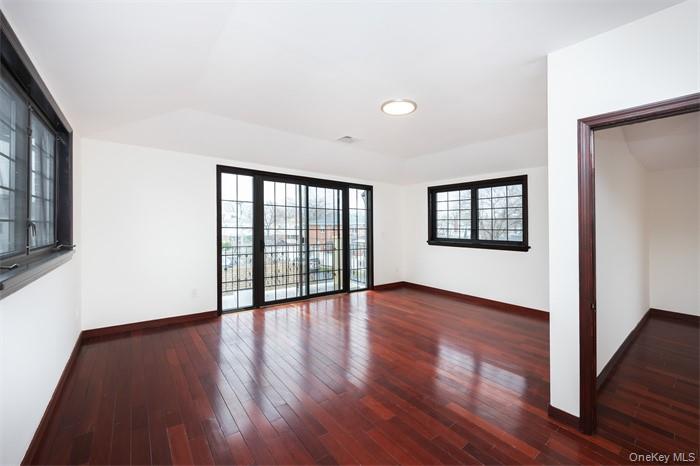 #10 photo, 6339 136th Street, Flushing , NY 11367