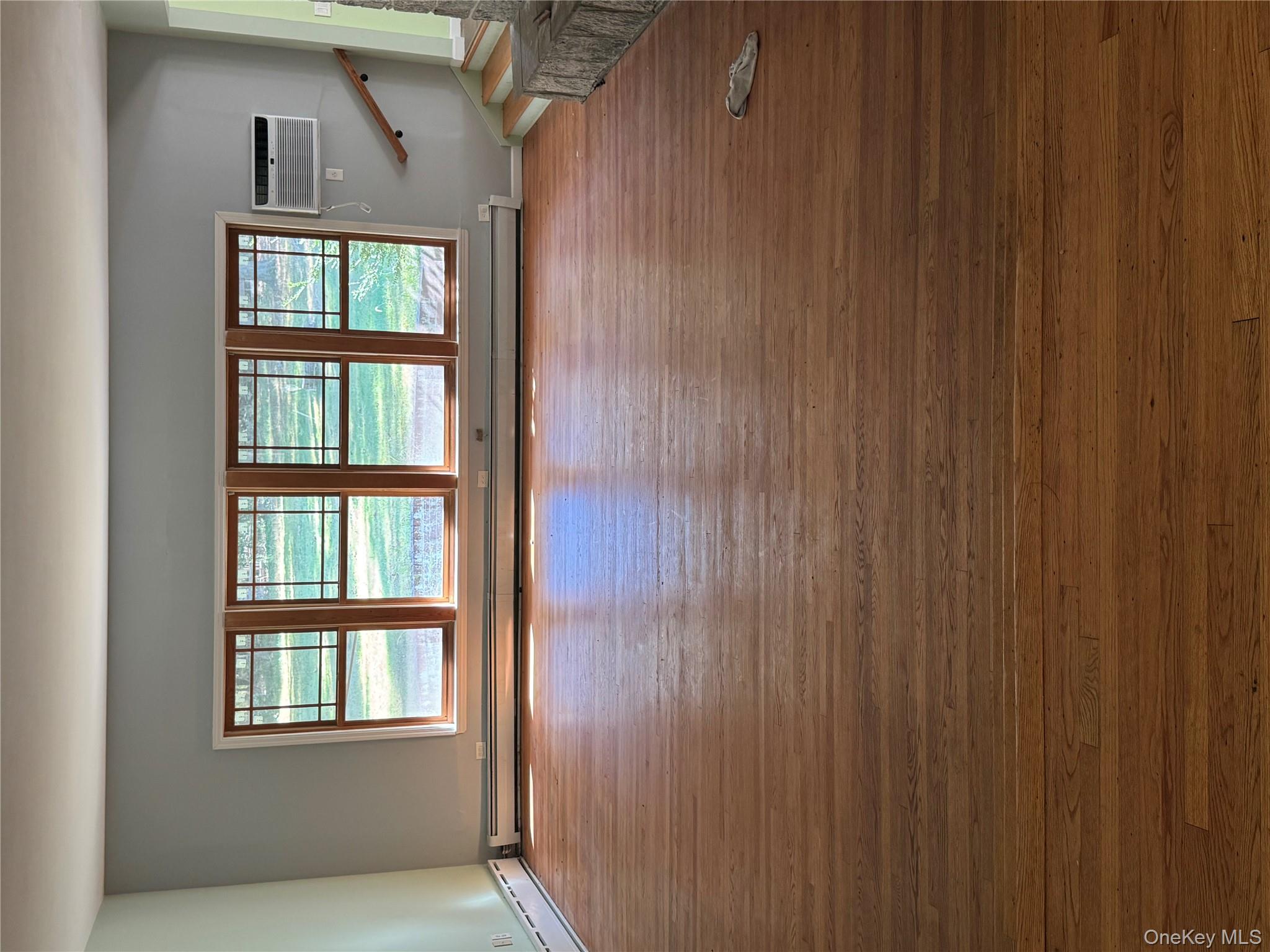 #4 photo, 33 Mount Sinai Coram Road, Coram , NY 11727