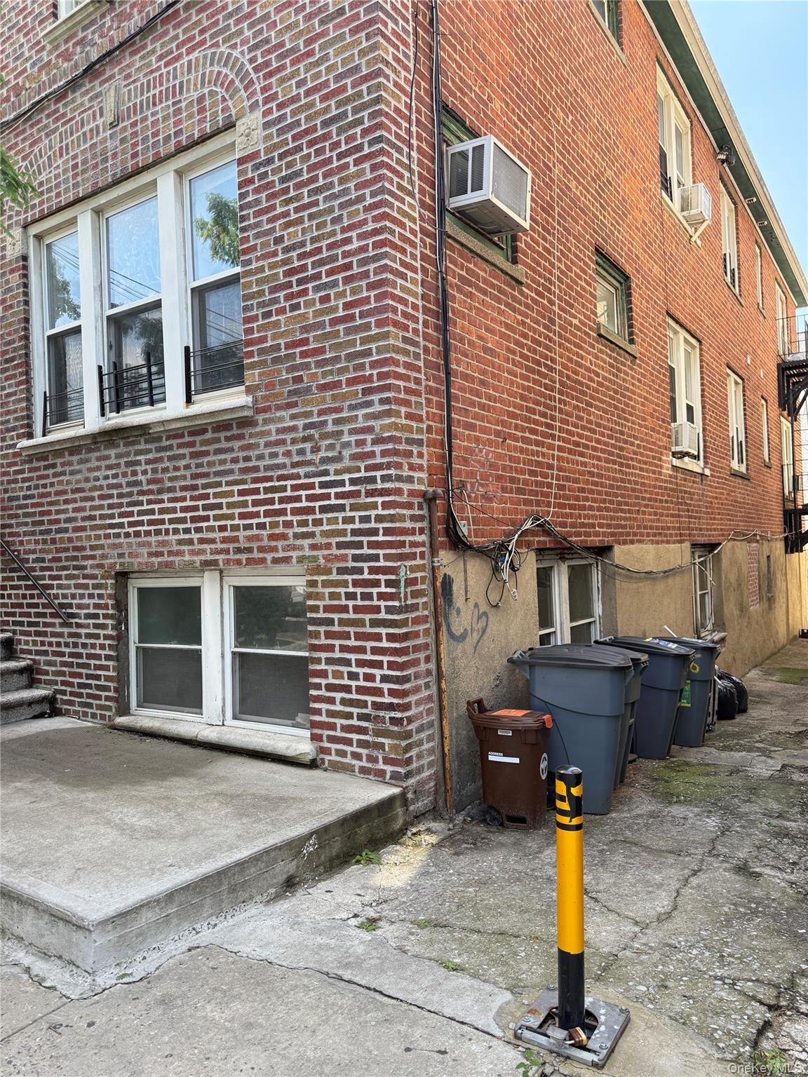 #3 photo, 2806 Wellman Avenue, Bronx , NY 10461