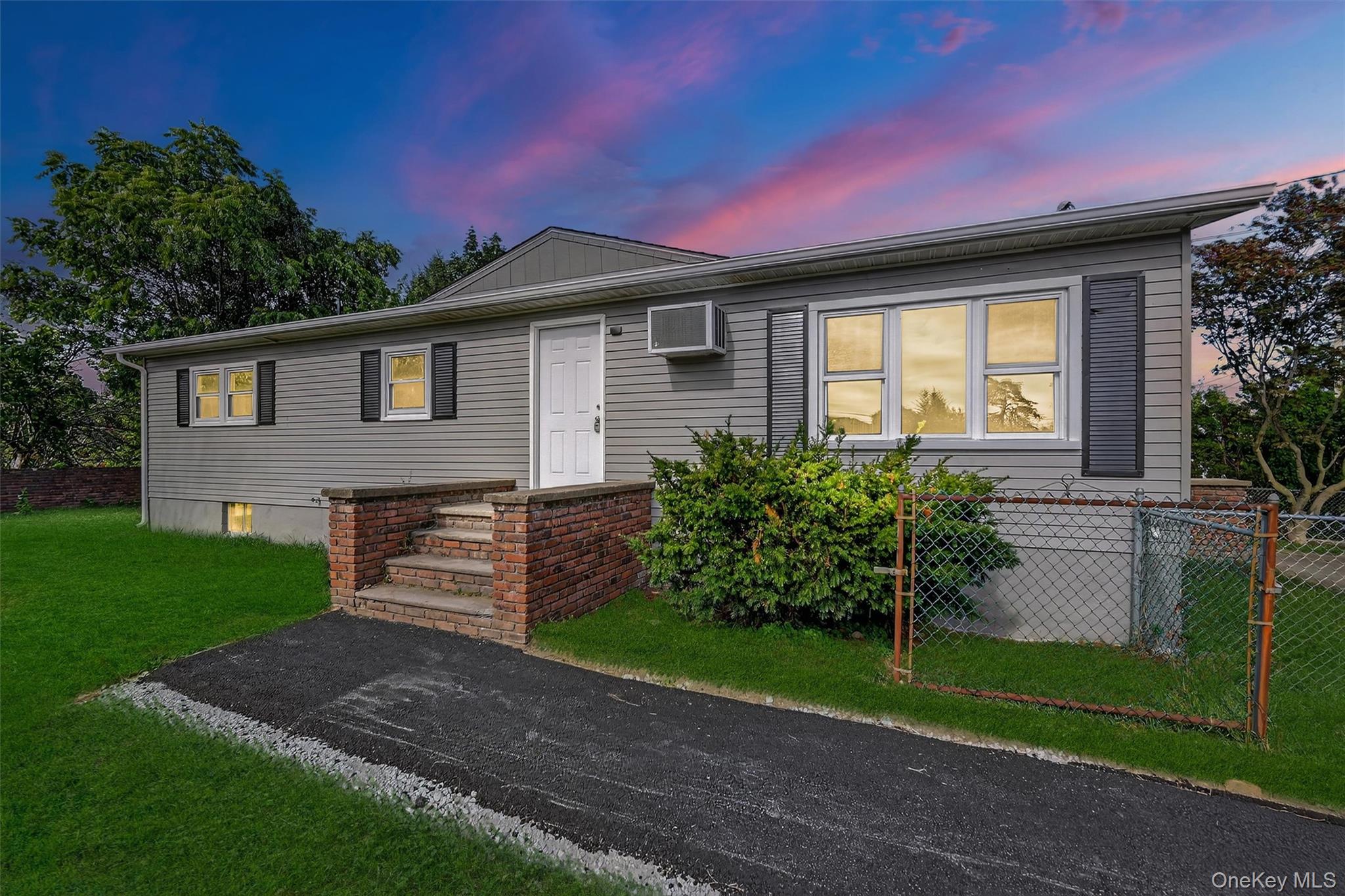 #1 photo, 14 Myrtle Avenue, New Windsor , NY 12553