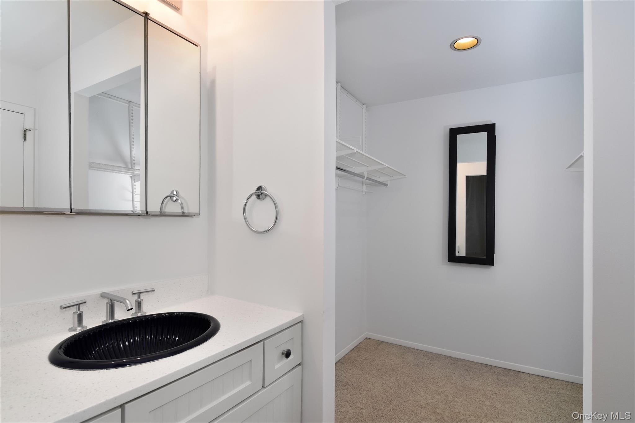 #19 photo, 31 Westwood Close, Irvington , NY 10533