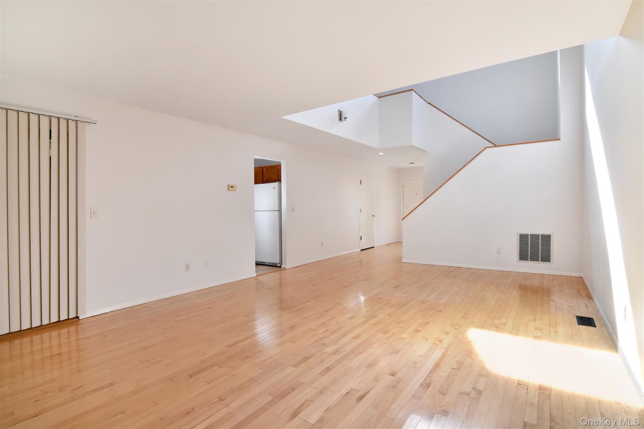 #8 photo, 31 Westwood Close, Irvington , NY 10533