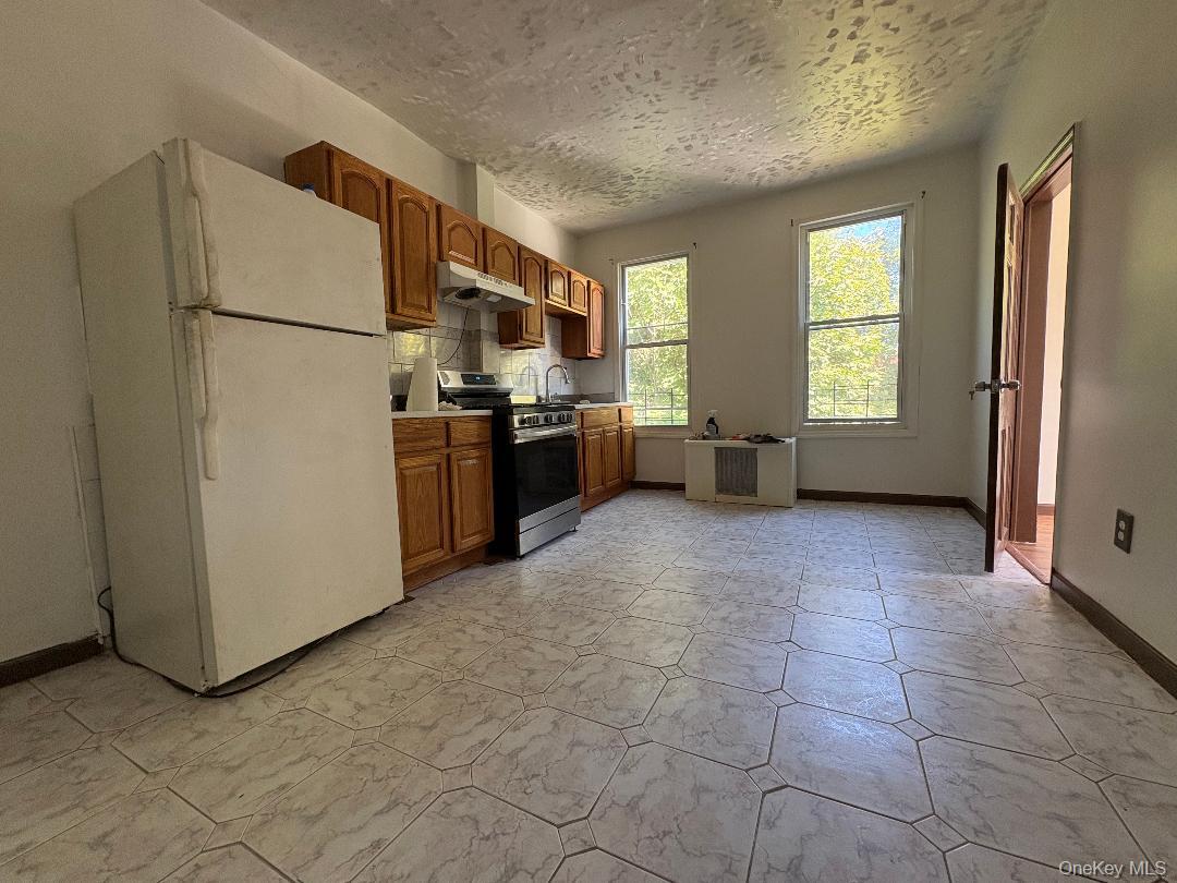 #4 photo, 271 Vermont Street, Brooklyn , NY 11207