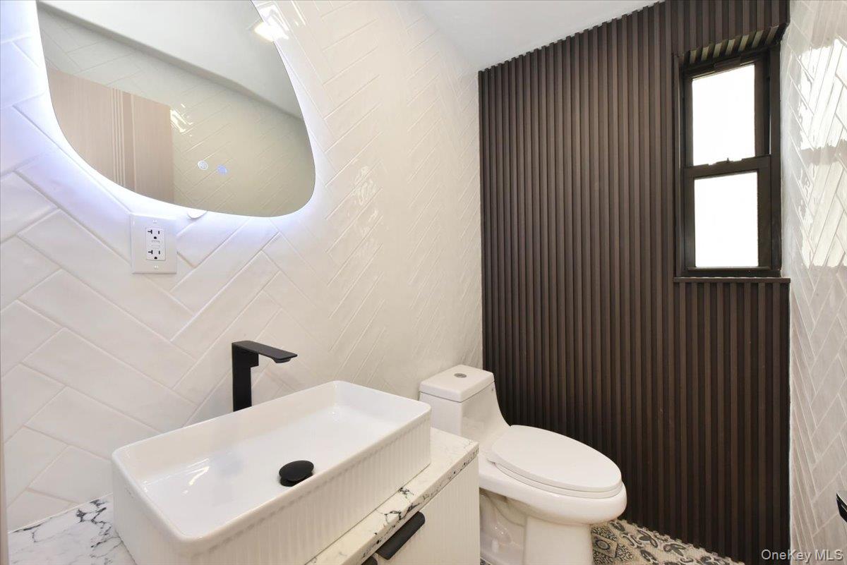 #14 photo, 19127 Foothill Avenue, クイーンズ区 Holliswood , NY 11423