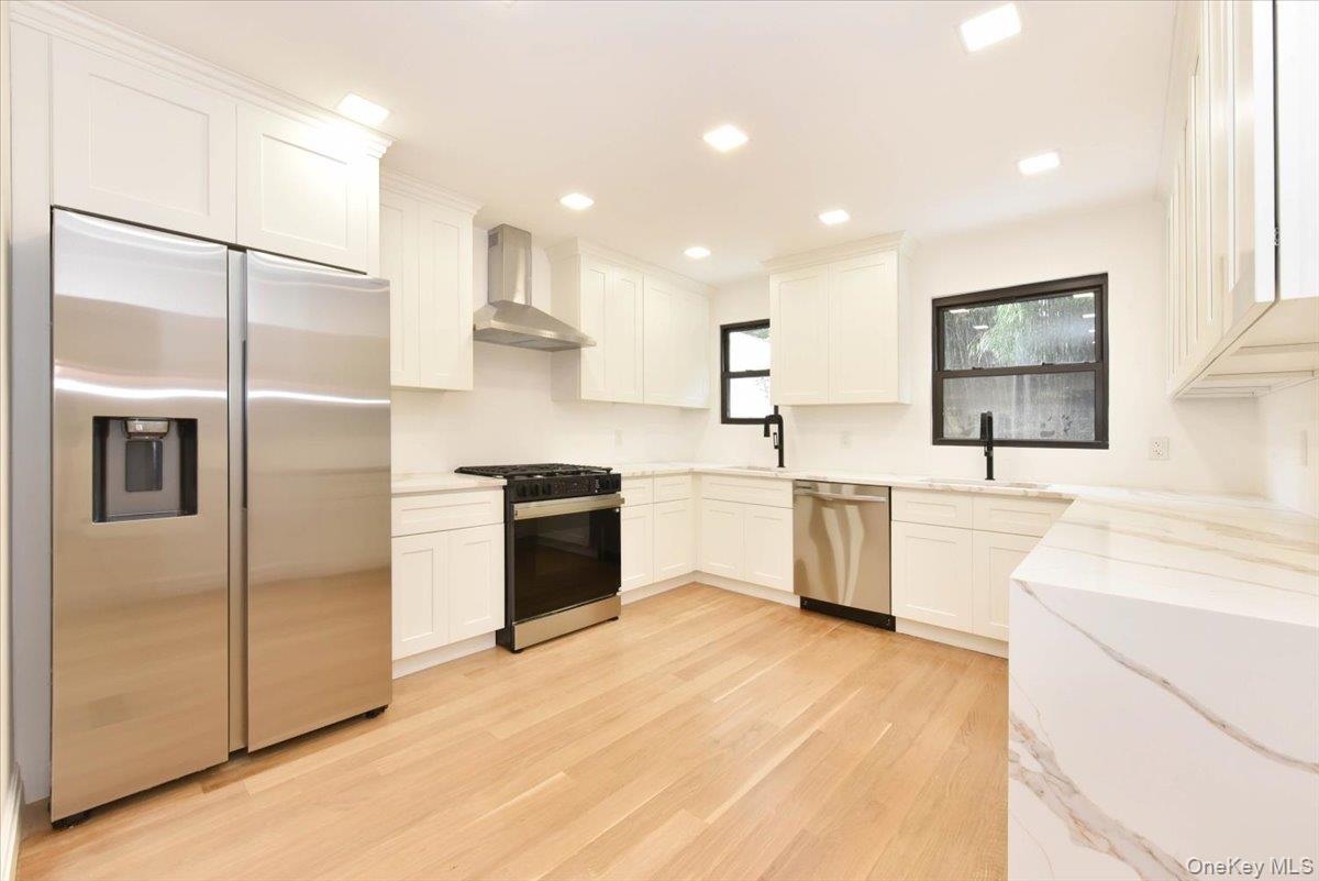 #15 photo, 19127 Foothill Avenue, クイーンズ区 Holliswood , NY 11423