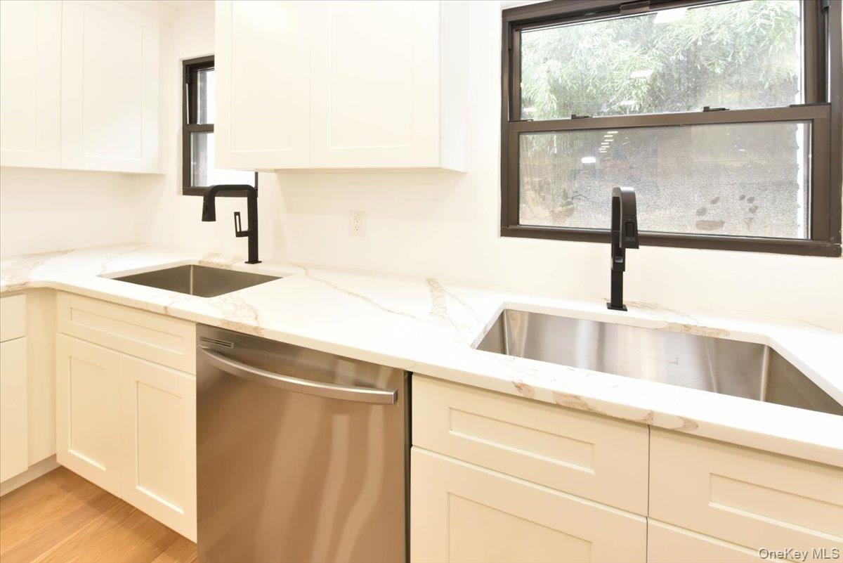 #17 photo, 19127 Foothill Avenue, クイーンズ区 Holliswood , NY 11423