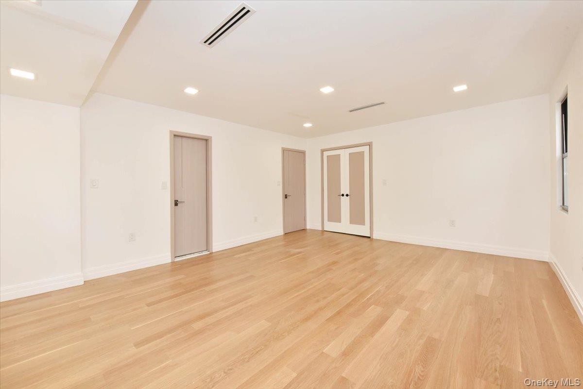 #18 photo, 19127 Foothill Avenue, クイーンズ区 Holliswood , NY 11423