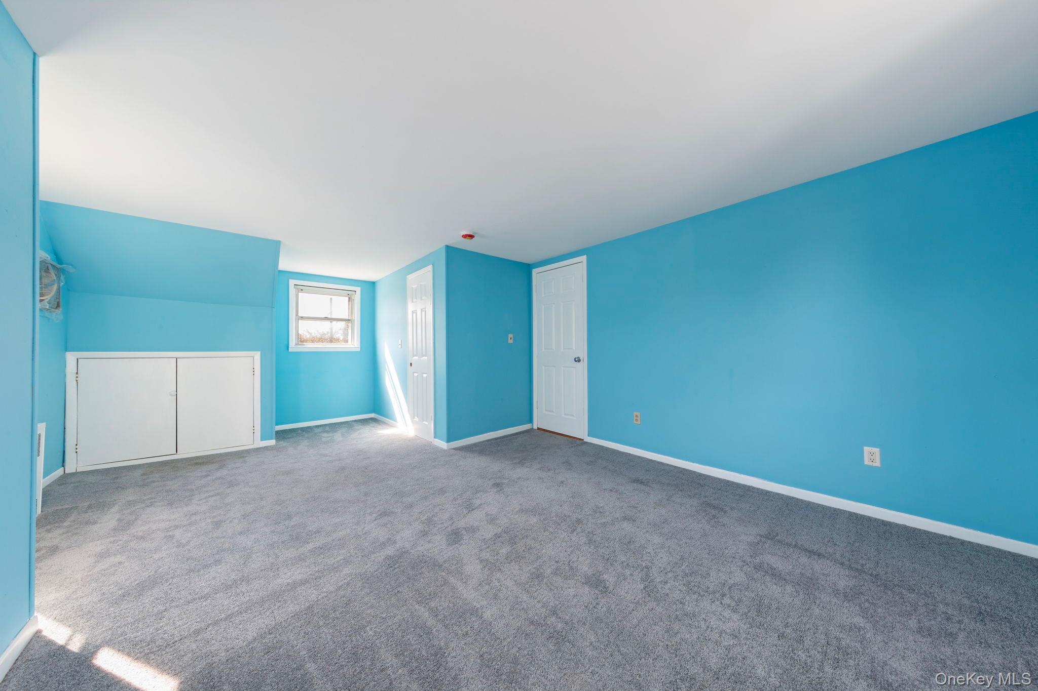 #10 photo, 7 Washington Street, Hicksville , NY 11801