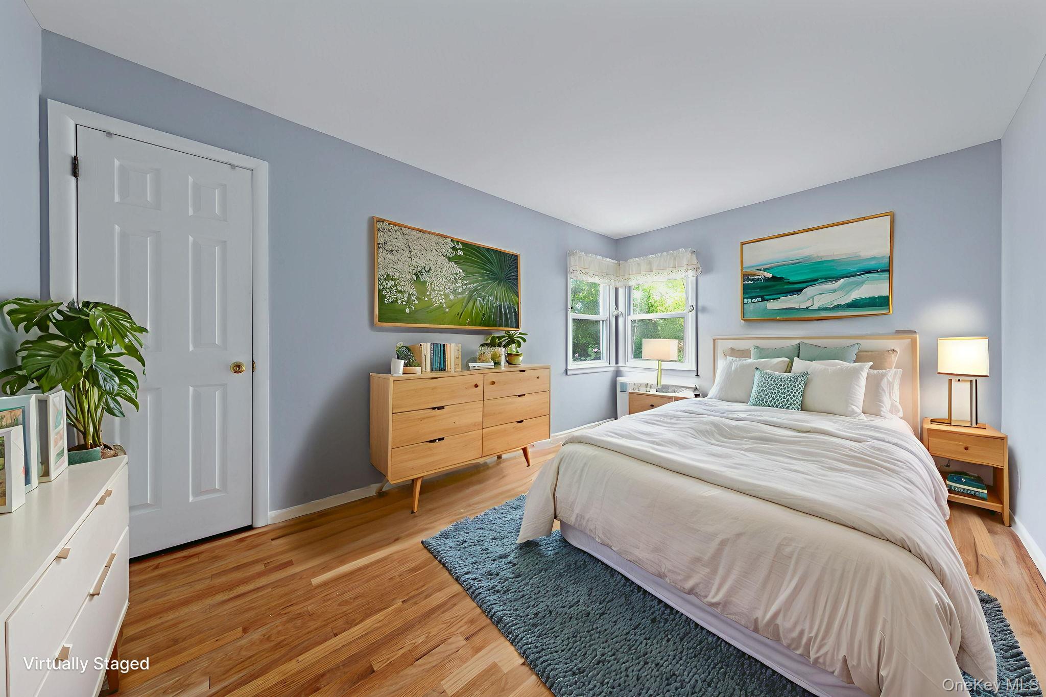 #8 photo, 7 Washington Street, Hicksville , NY 11801