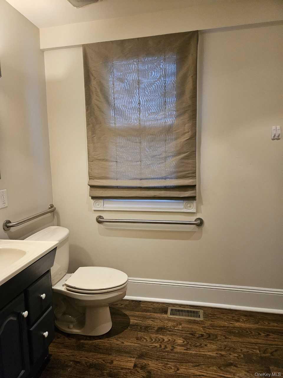 #8 photo, 23 Bellemeade Avenue, Smithtown , NY 11787