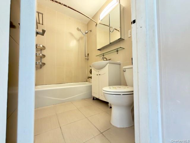 #14 photo, 63-95 Austin, クイーンズ区 Rego Park , NY 11374