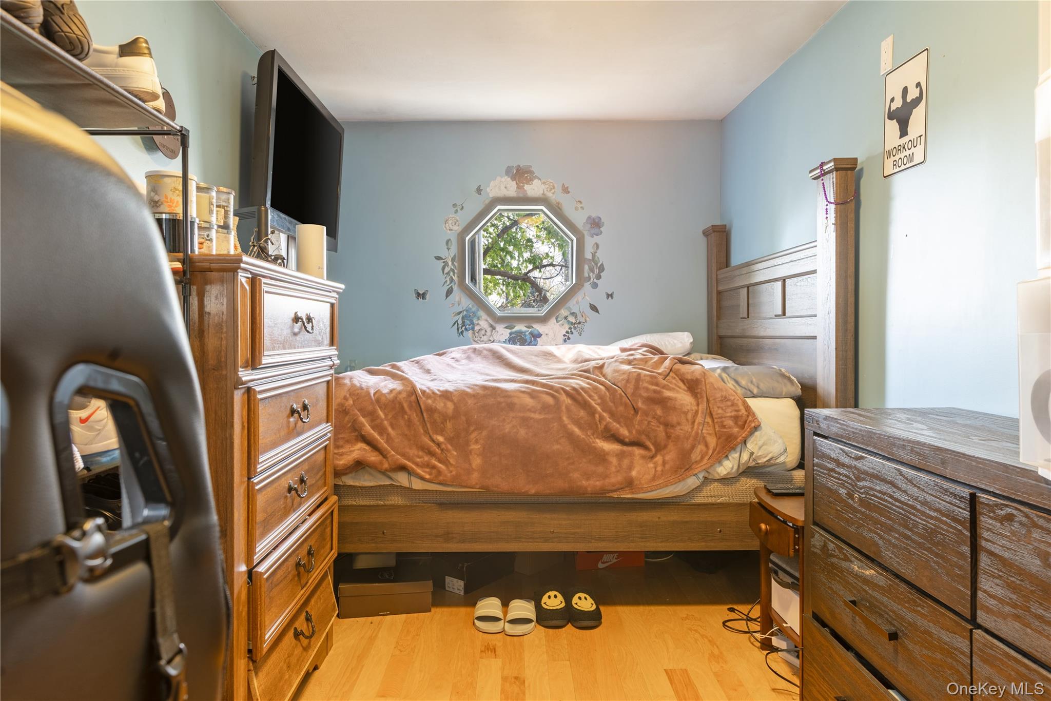 #16 photo, 3252 Waterbury Avenue, Bronx , NY 10465