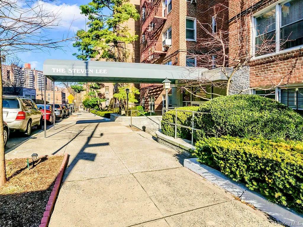 #13 photo, 3200 Netherland Avenue, Bronx , NY 10463