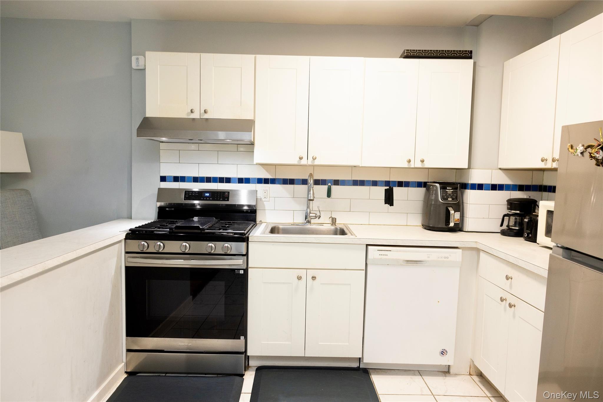 #5 photo, 3200 Netherland Avenue, Bronx , NY 10463