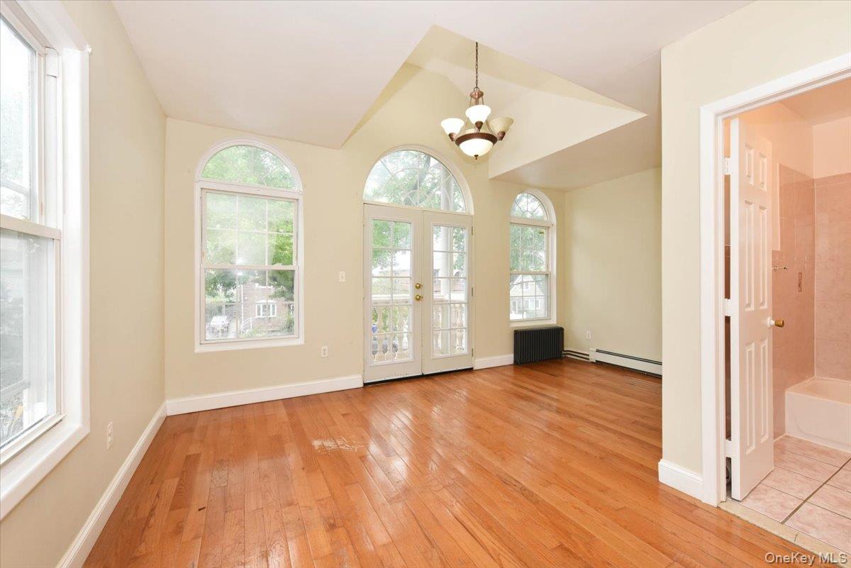 #17 photo, 8135 166th Street, Hillcrest (Queens) , NY 11432