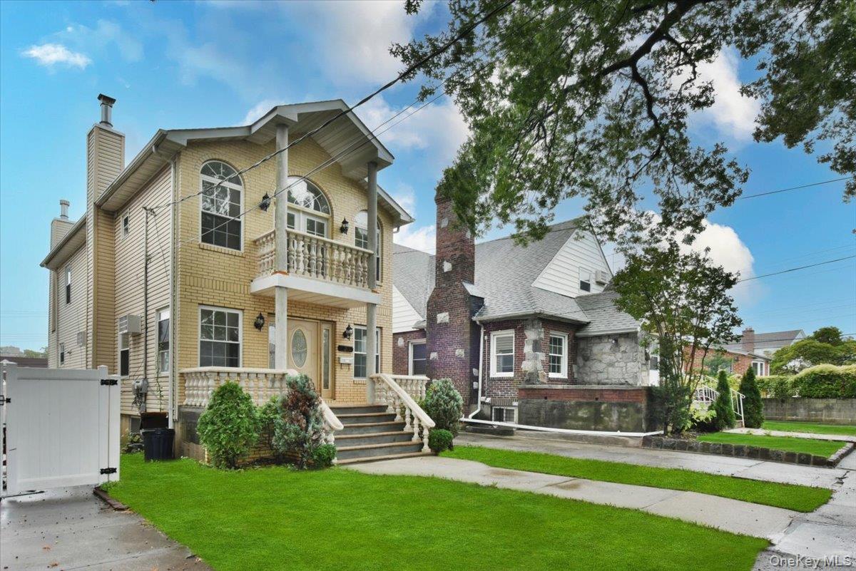 #2 photo, 8135 166th Street, Hillcrest (Queens) , NY 11432