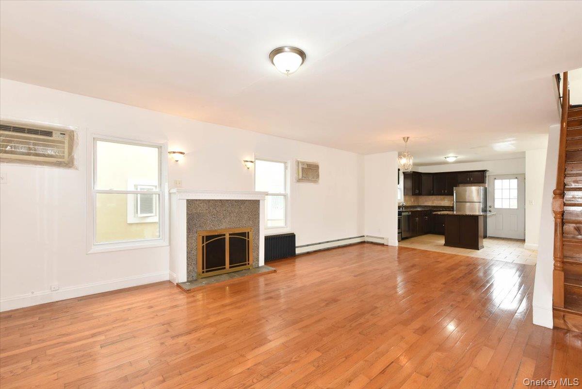 #8 photo, 8135 166th Street, Hillcrest (Queens) , NY 11432