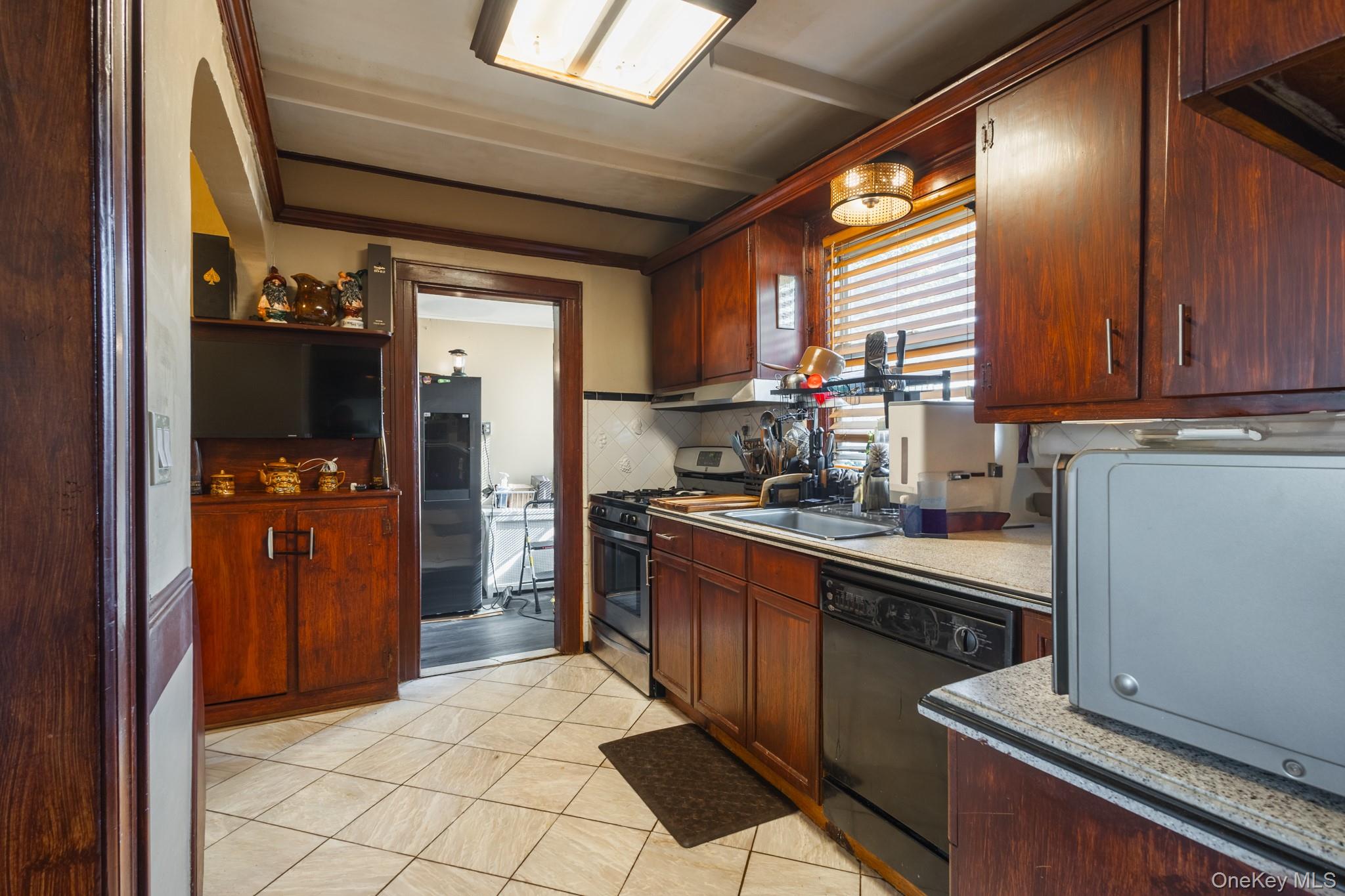 #15 photo, 135-01 232 Street, Laurelton , NY 11413