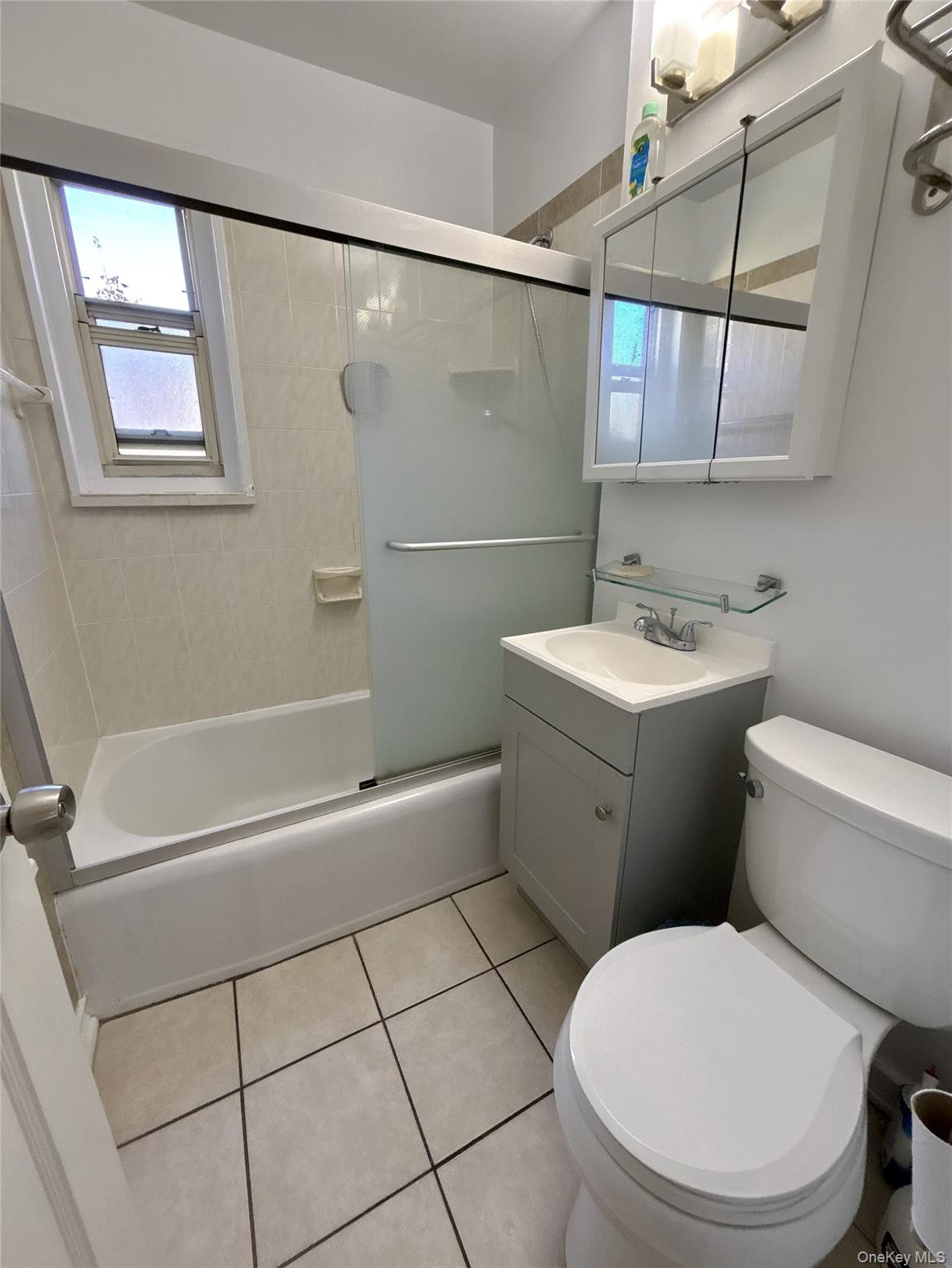 #12 photo, 255-10 61st Avenue, Little Neck , NY 11362