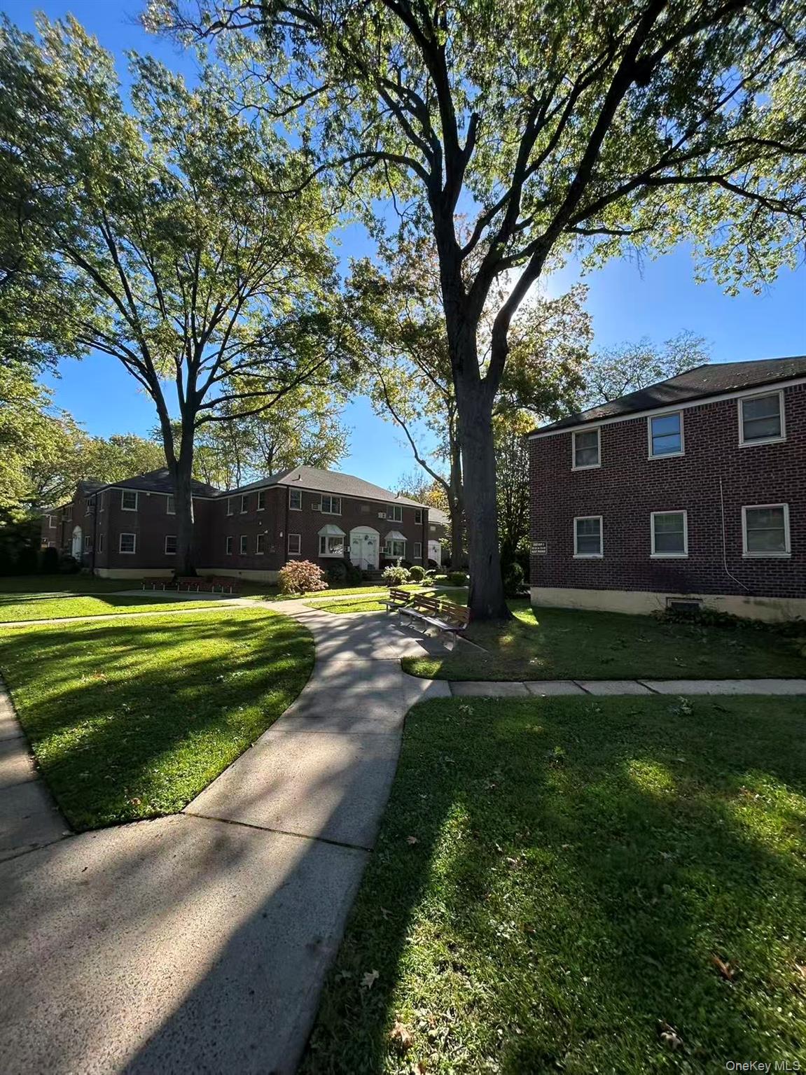 #13 photo, 255-10 61st Avenue, Little Neck , NY 11362