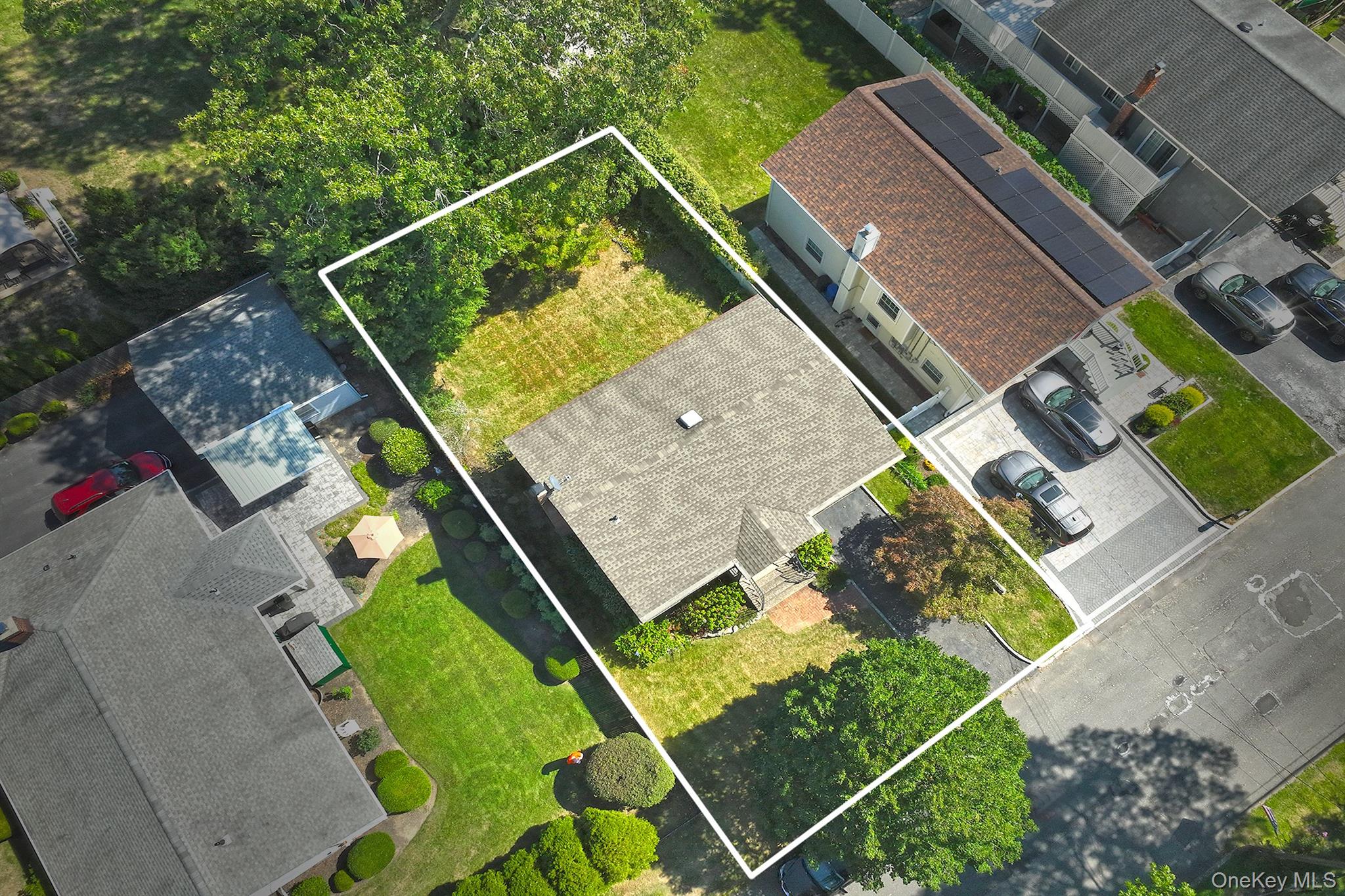 #20 photo, 812 3rd Street, East Northport , NY 11731