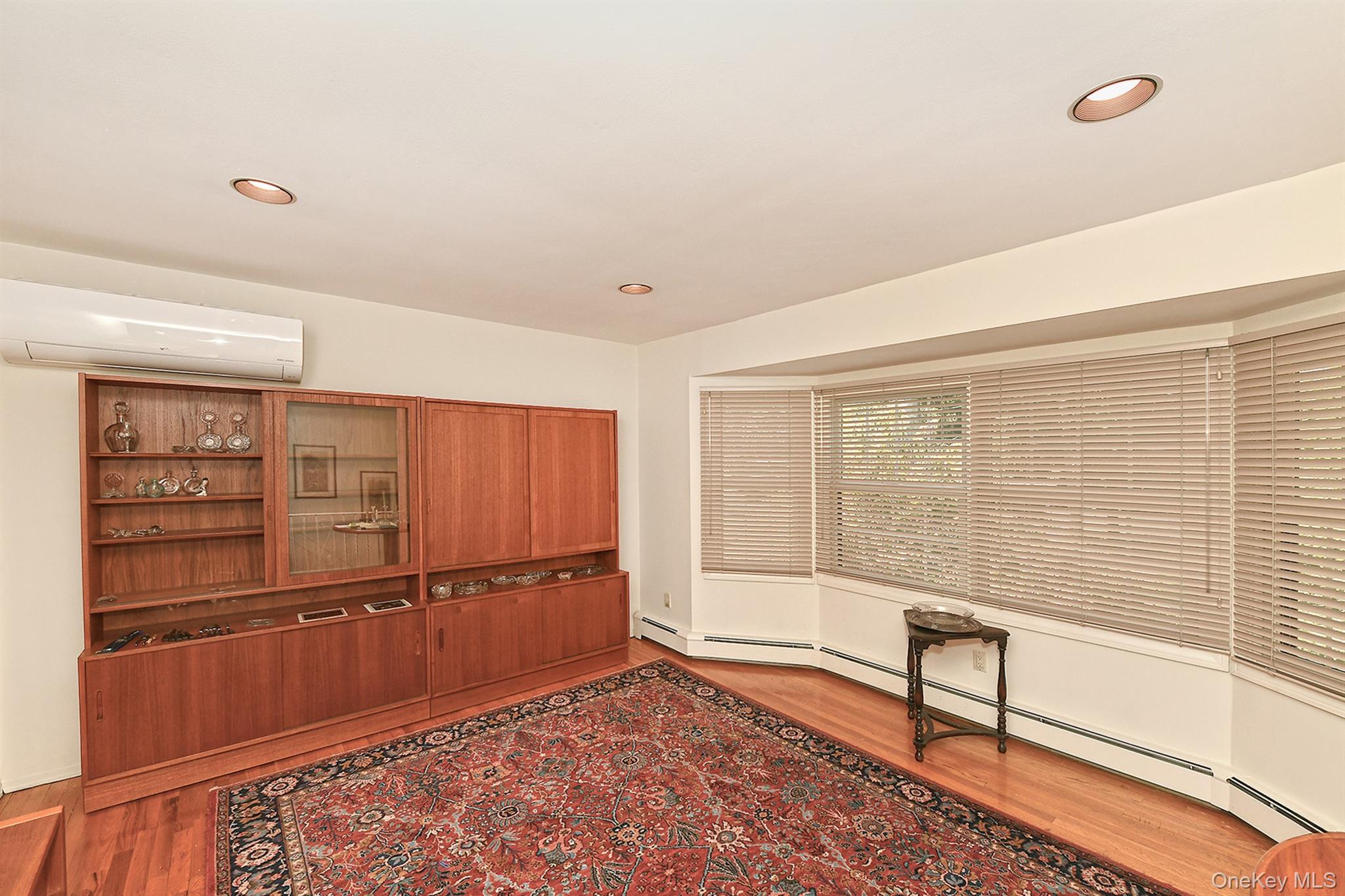 #6 photo, 812 3rd Street, East Northport , NY 11731