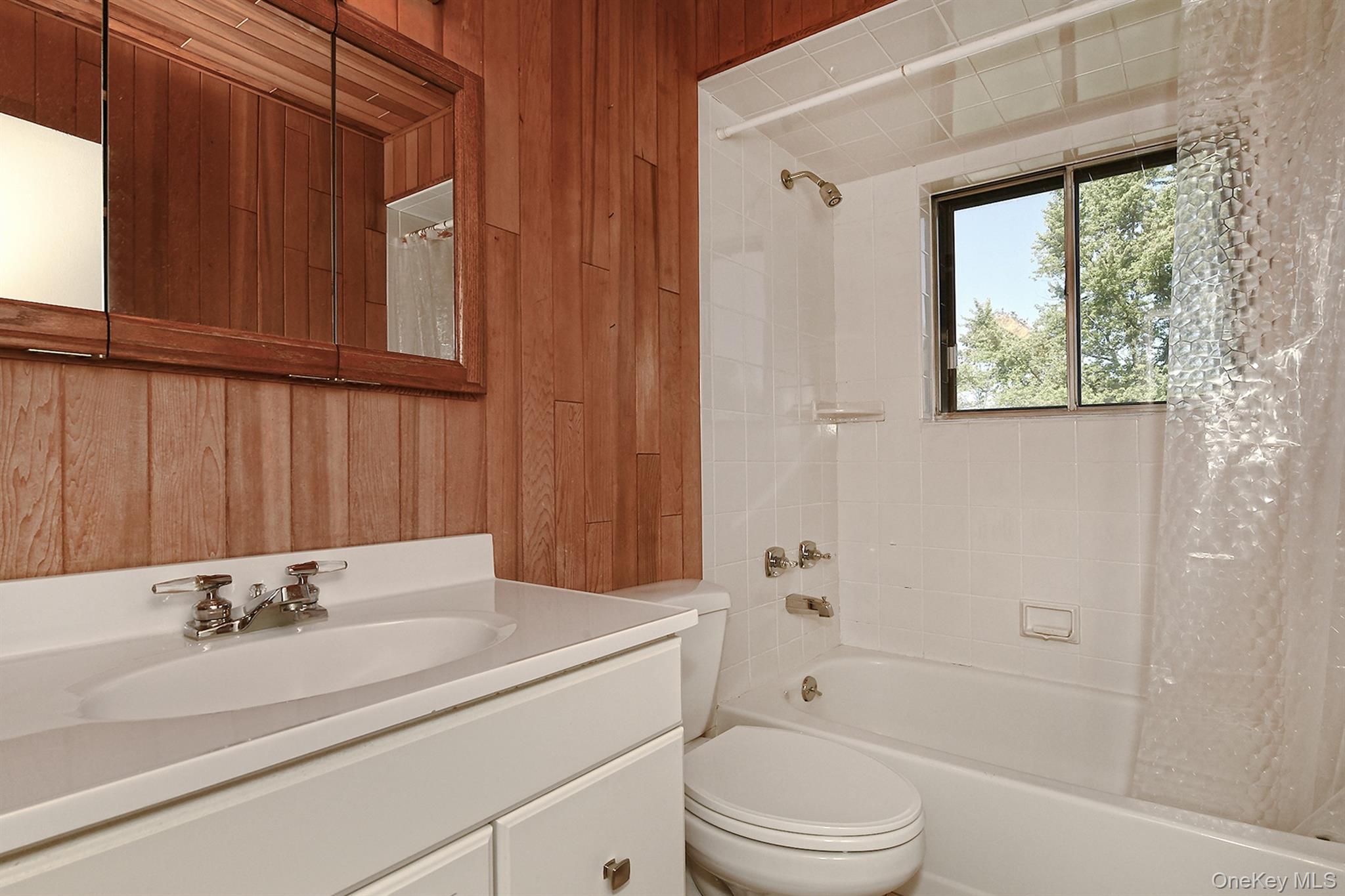 #9 photo, 812 3rd Street, East Northport , NY 11731