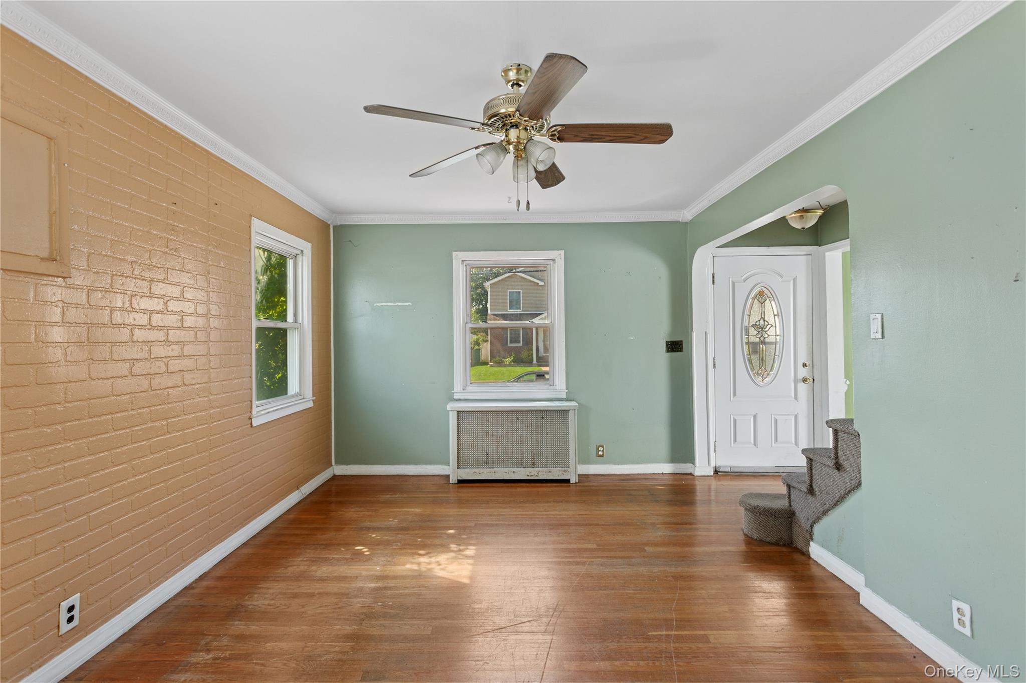 #4 photo, 335 Locust Avenue, ナッソー郡 Uniondale , NY 11553