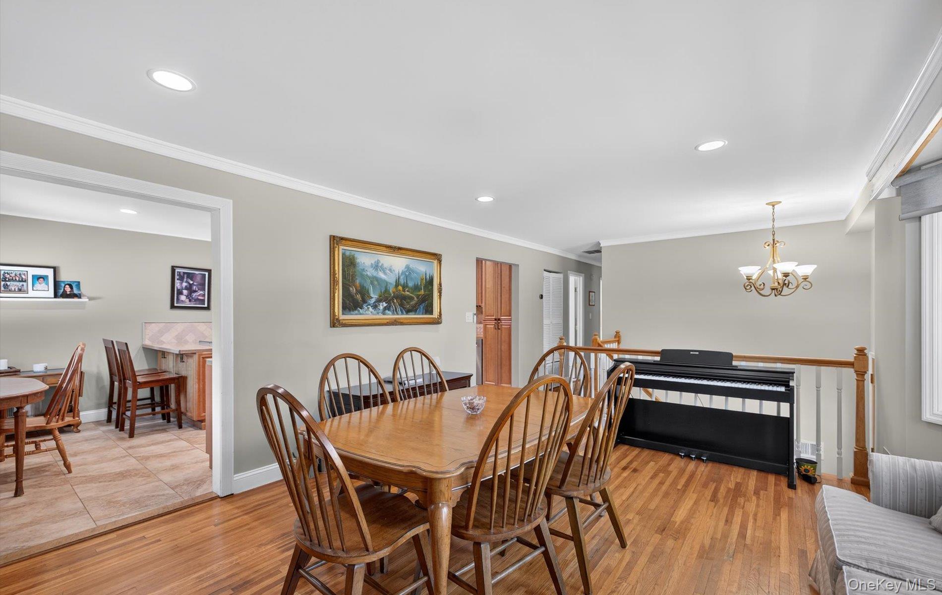 #17 photo, 376 Clay Pitts Road, East Northport , NY 11731