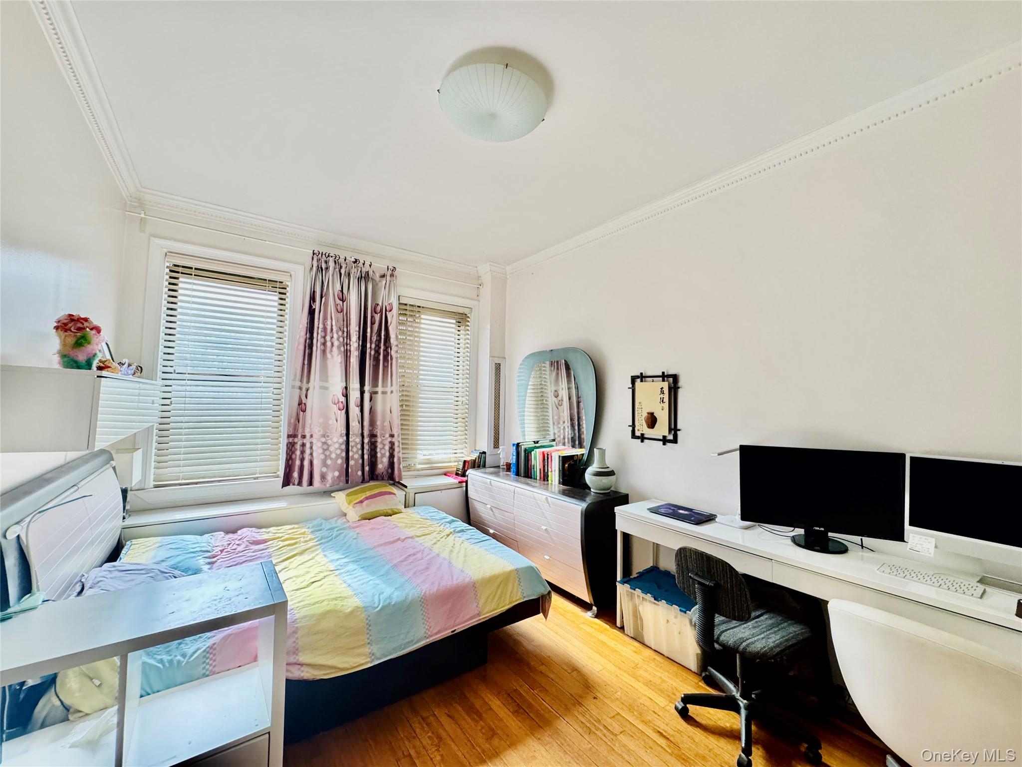 #8 photo, 117-14 Union Turnpike, クイーンズ区 Kew Gardens , NY 11415