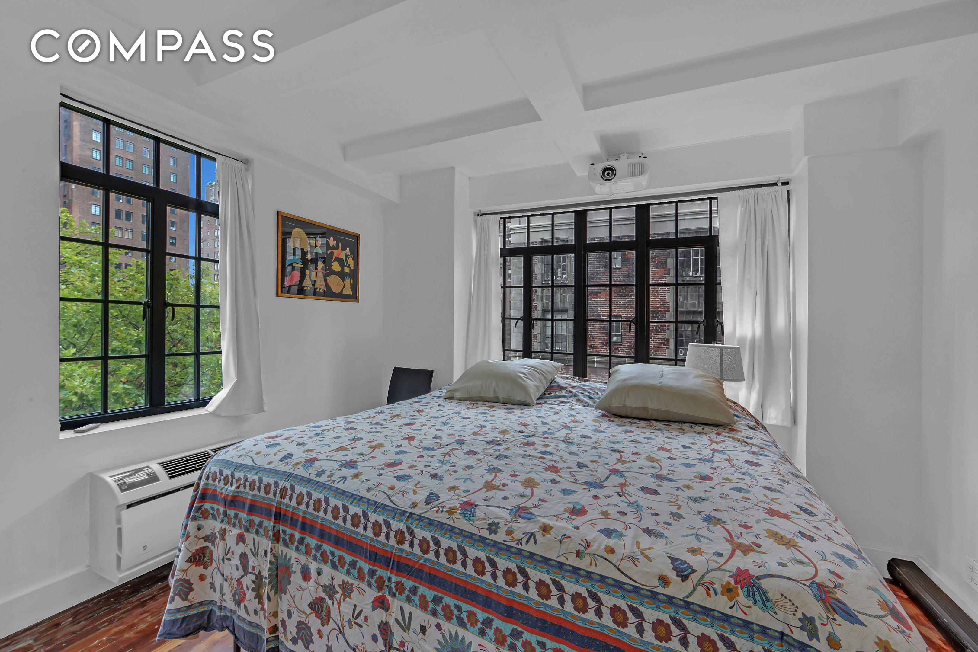 #10 photo, 320 E 42nd Street, マンハッタン Murray Hill , NY 10017