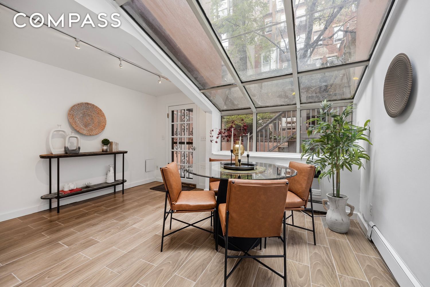 #4 photo, 261 W 71st Street, Upper West Side , NY 10023