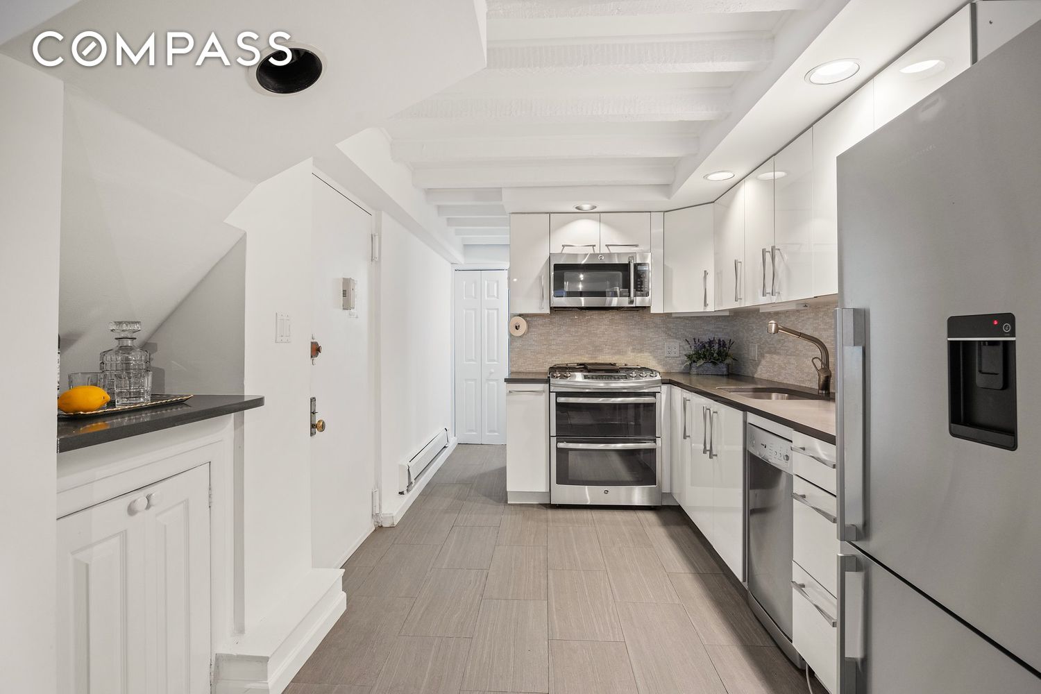 #8 photo, 261 W 71st Street, Upper West Side , NY 10023