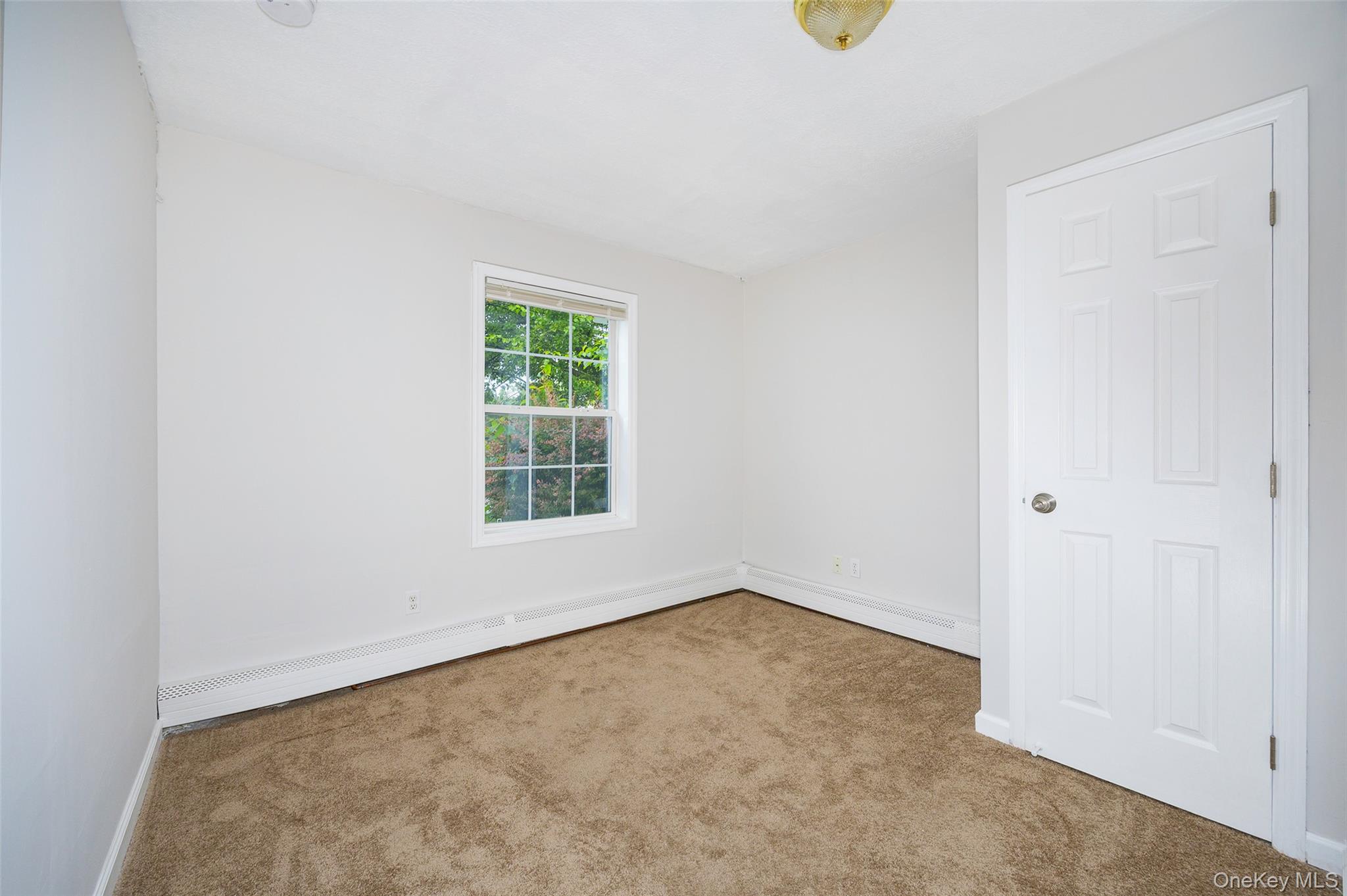 #19 photo, 15 Pond Street, Poughkeepsie , NY 12603