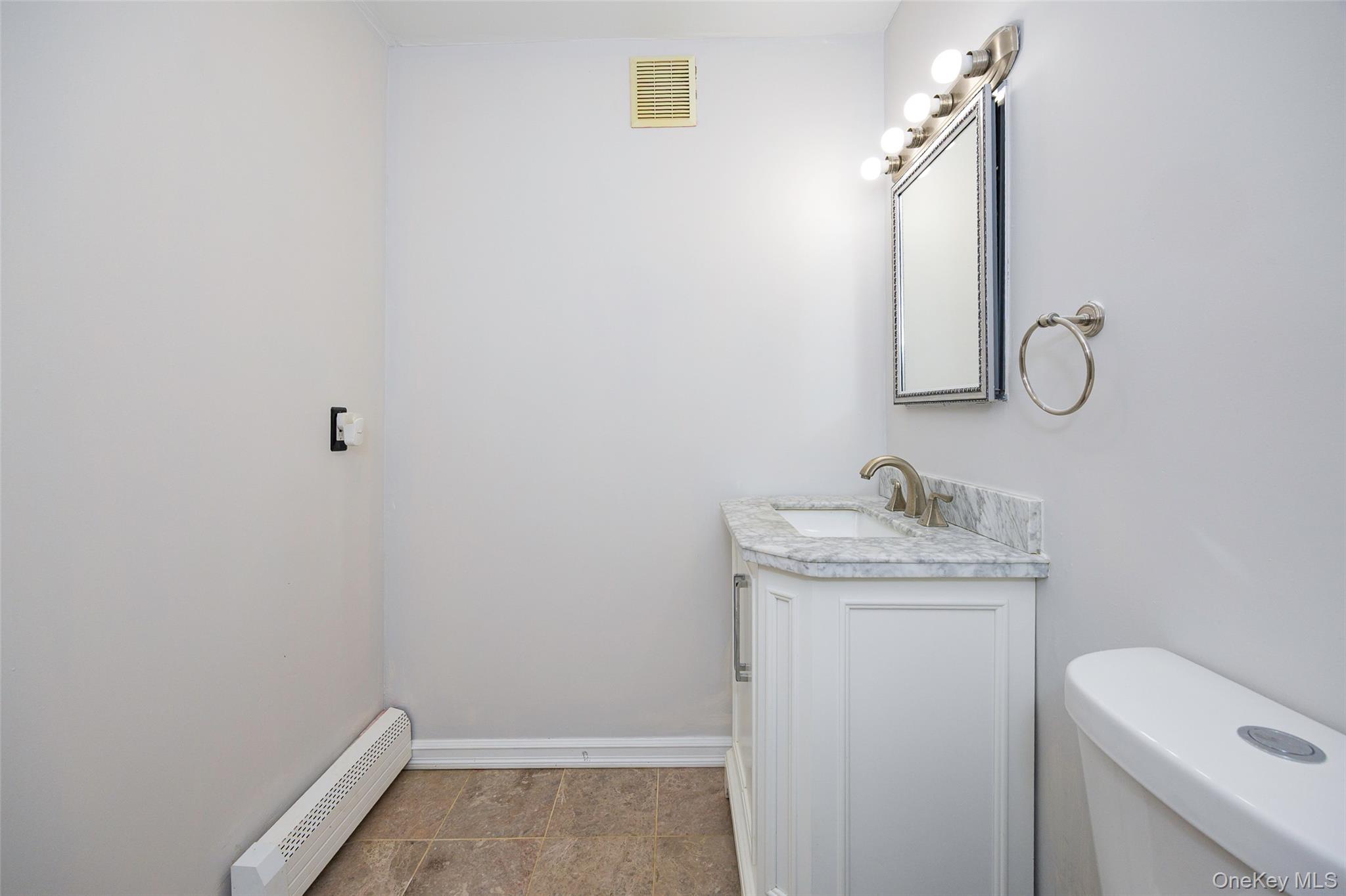 #20 photo, 15 Pond Street, Poughkeepsie , NY 12603