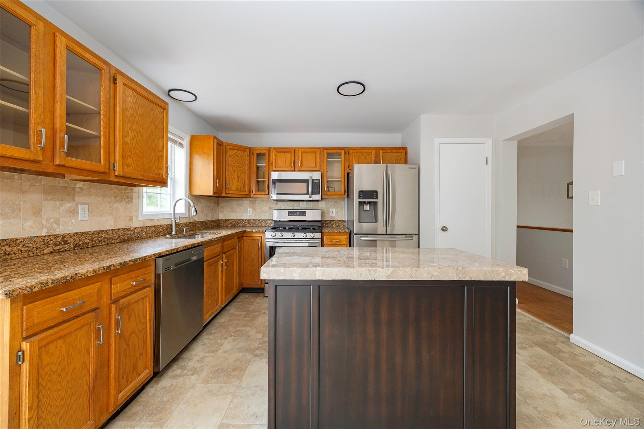 #3 photo, 15 Pond Street, Poughkeepsie , NY 12603