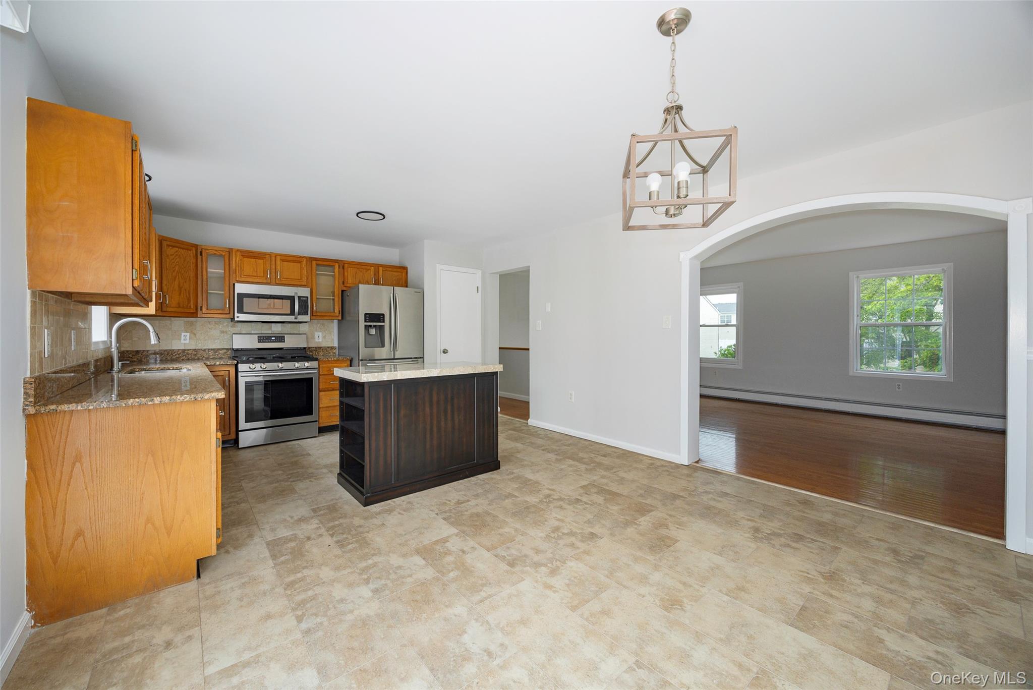 #6 photo, 15 Pond Street, Poughkeepsie , NY 12603