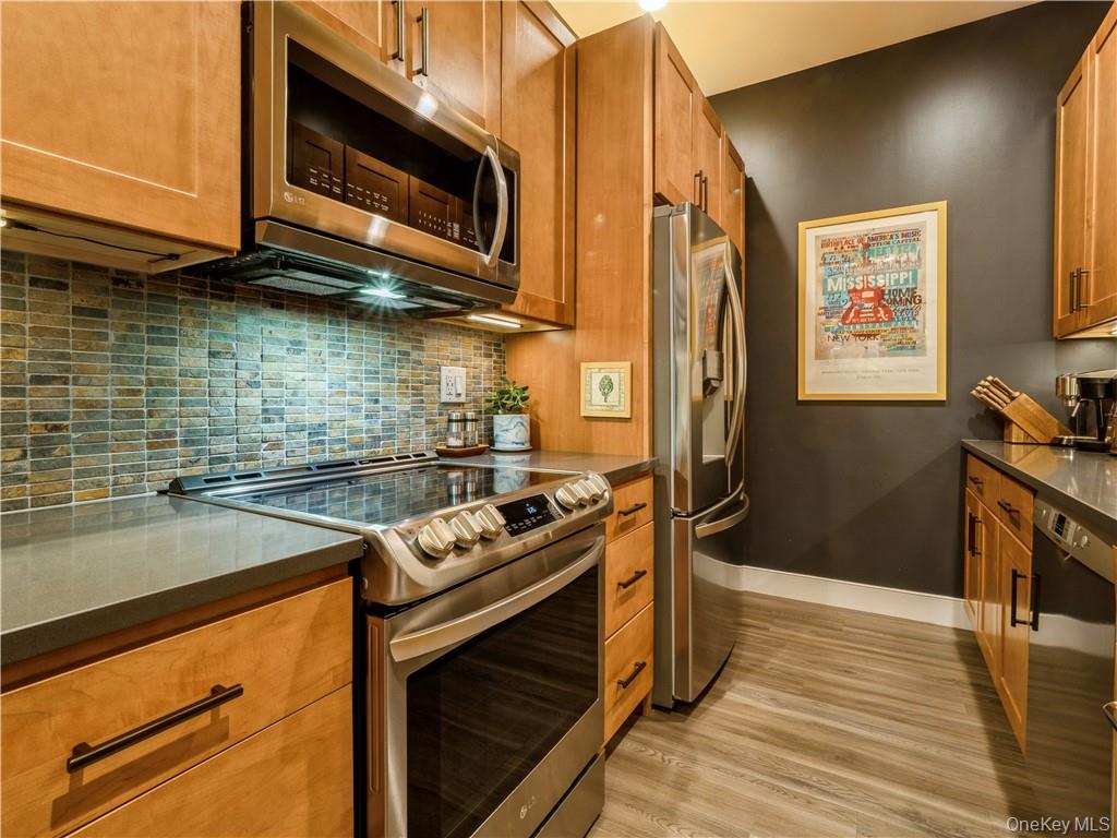 #11 photo, 30 Beekman Street, Beacon , NY 12508