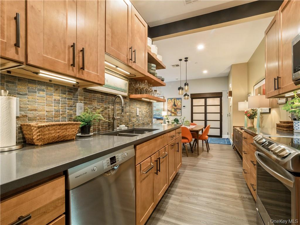 #14 photo, 30 Beekman Street, Beacon , NY 12508