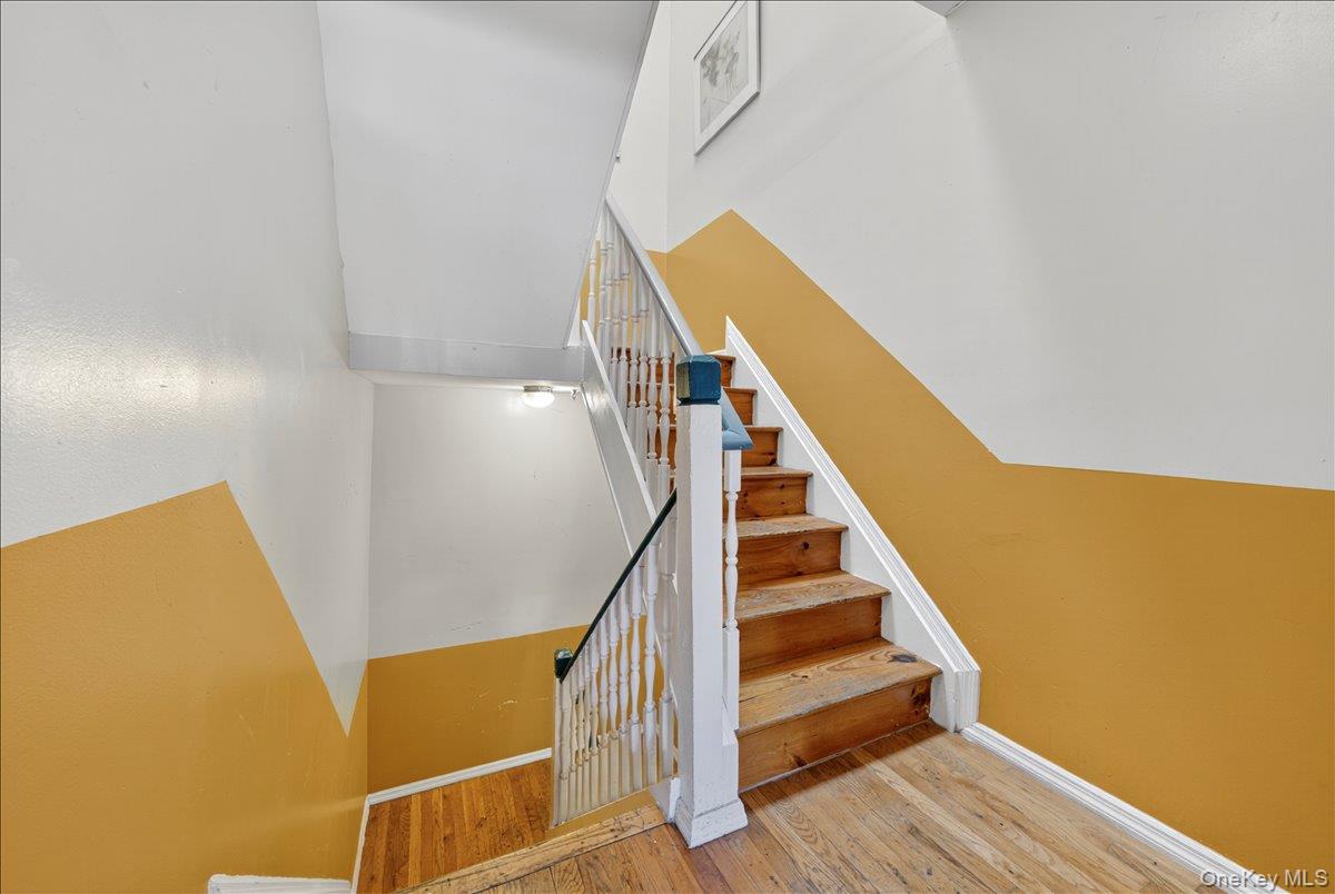 #19 photo, 850 E 214th Street, Bronx , NY 10467