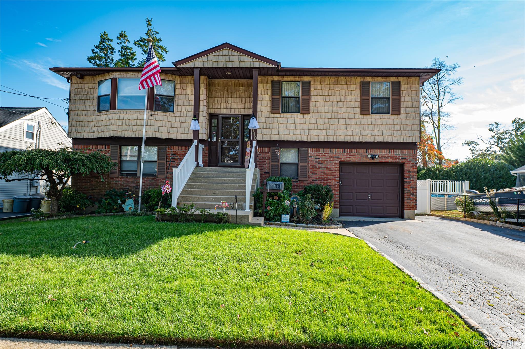 #1 photo, 110 Kinsella Avenue, 长岛 Massapequa Park , NY 11762