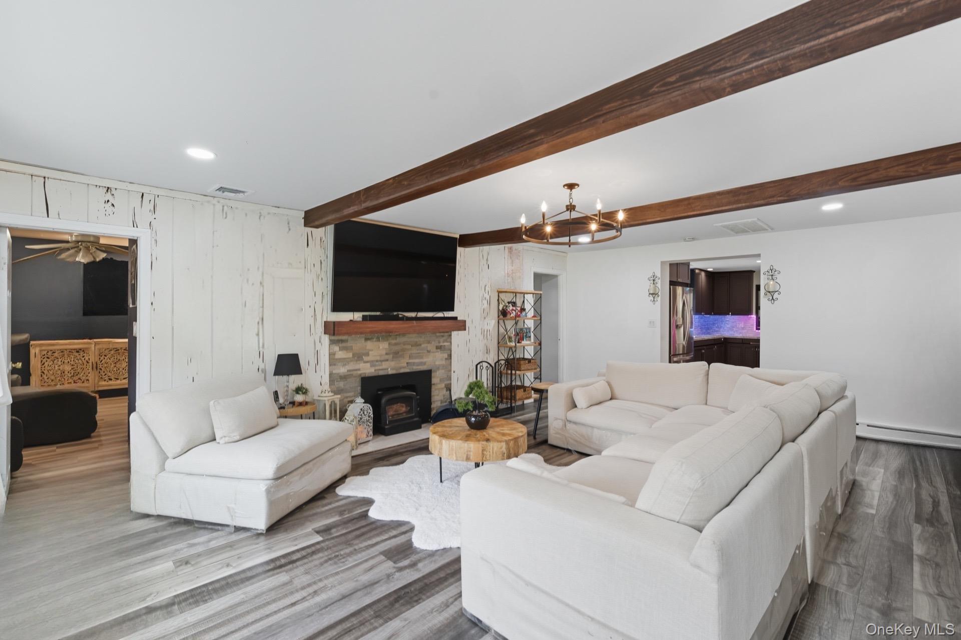 #4 photo, 70 Trafalgar Drive, מחוז סאפוק Shirley , NY 11967