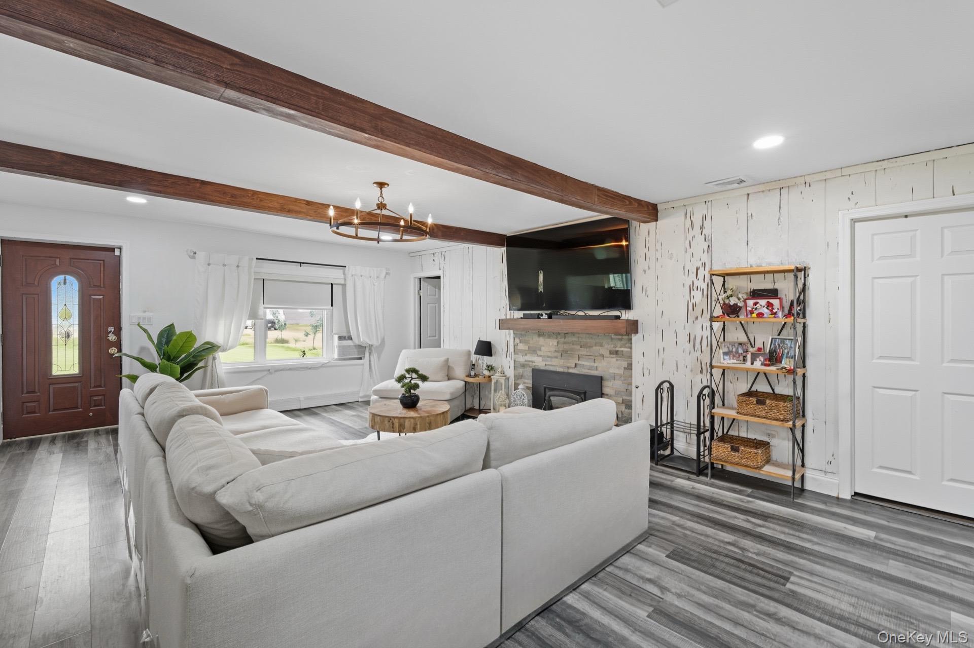 #5 photo, 70 Trafalgar Drive, מחוז סאפוק Shirley , NY 11967