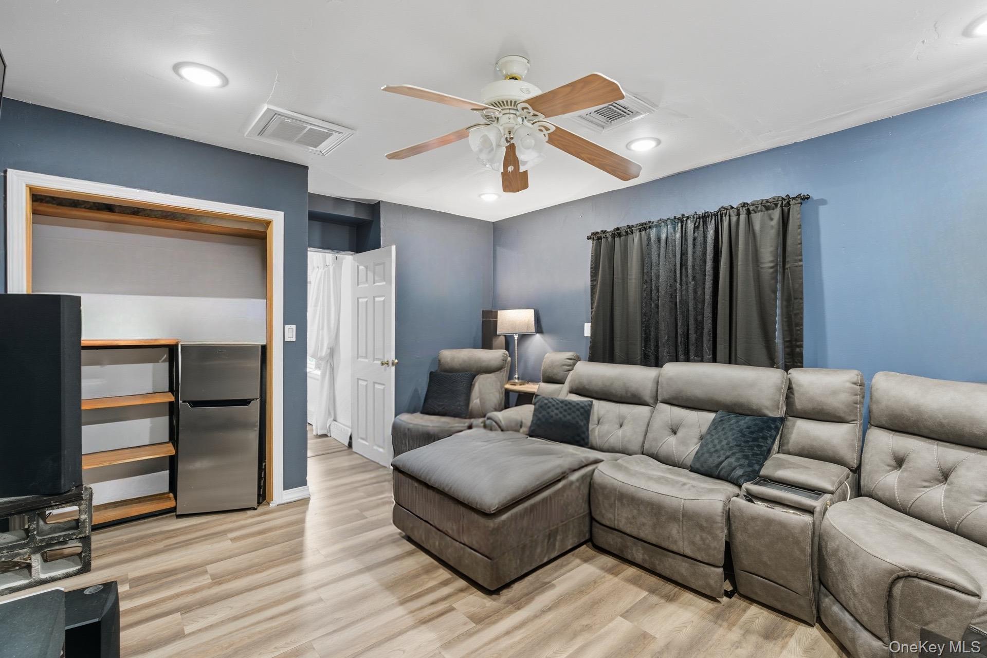 #8 photo, 70 Trafalgar Drive, מחוז סאפוק Shirley , NY 11967