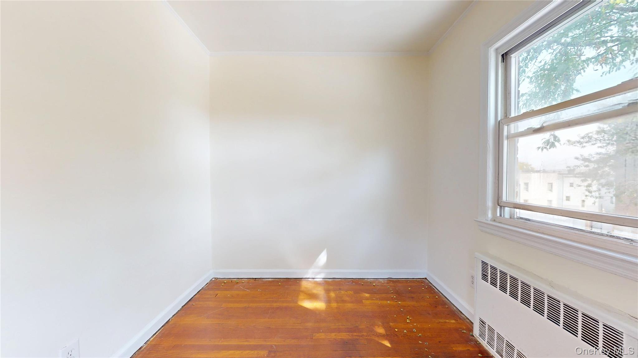 #18 photo, 124-01 Hillside Avenue, Kew Gardens , NY 11415