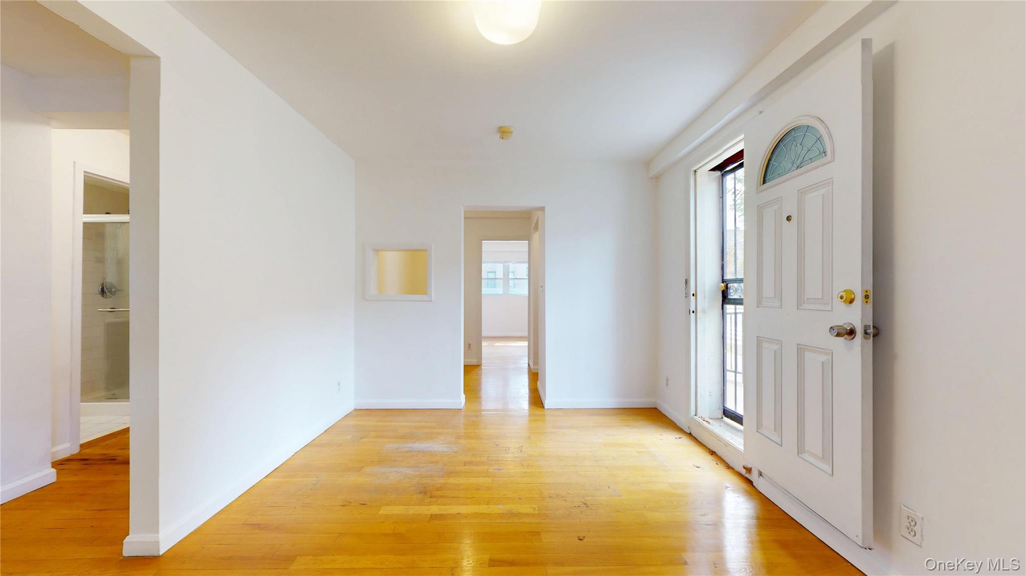 #4 photo, 124-01 Hillside Avenue, Kew Gardens , NY 11415