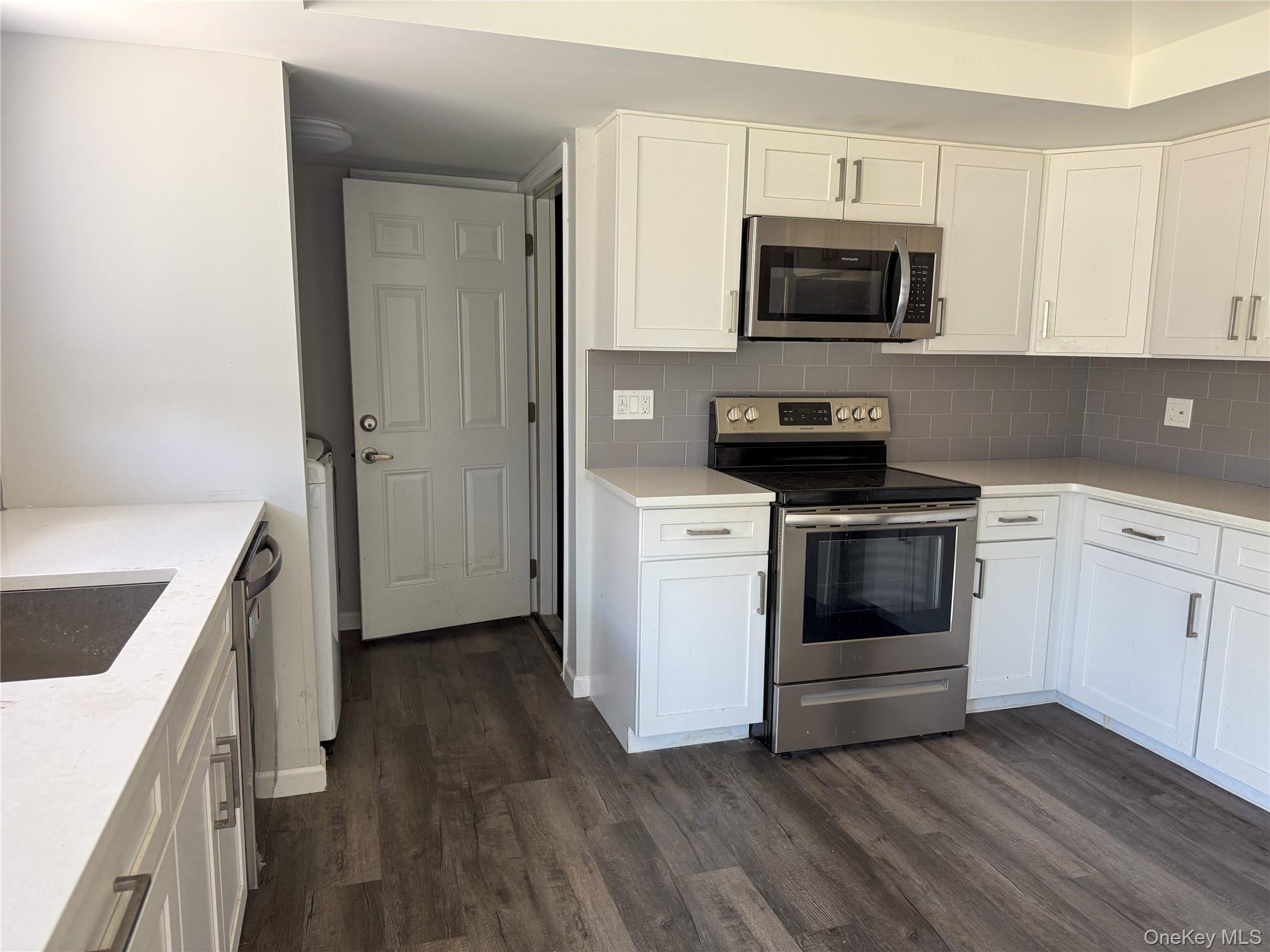 #2 photo, 130 Tarpon Avenue, Medford , NY 11763