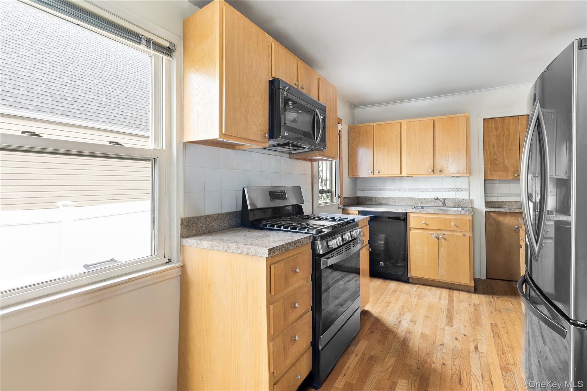 #7 photo, 24112 148th Avenue, Rosedale , NY 11422