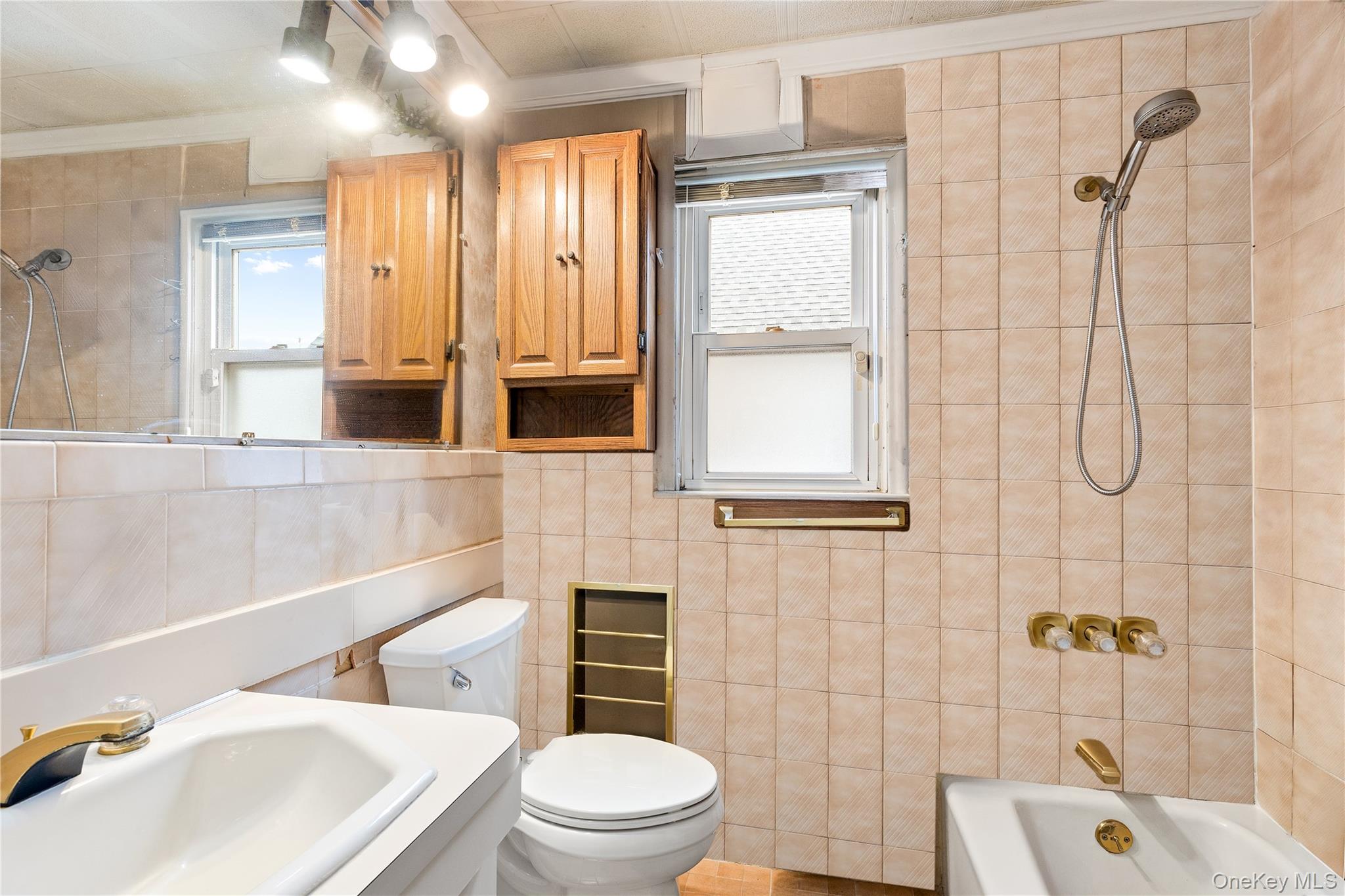 #8 photo, 24112 148th Avenue, Rosedale , NY 11422