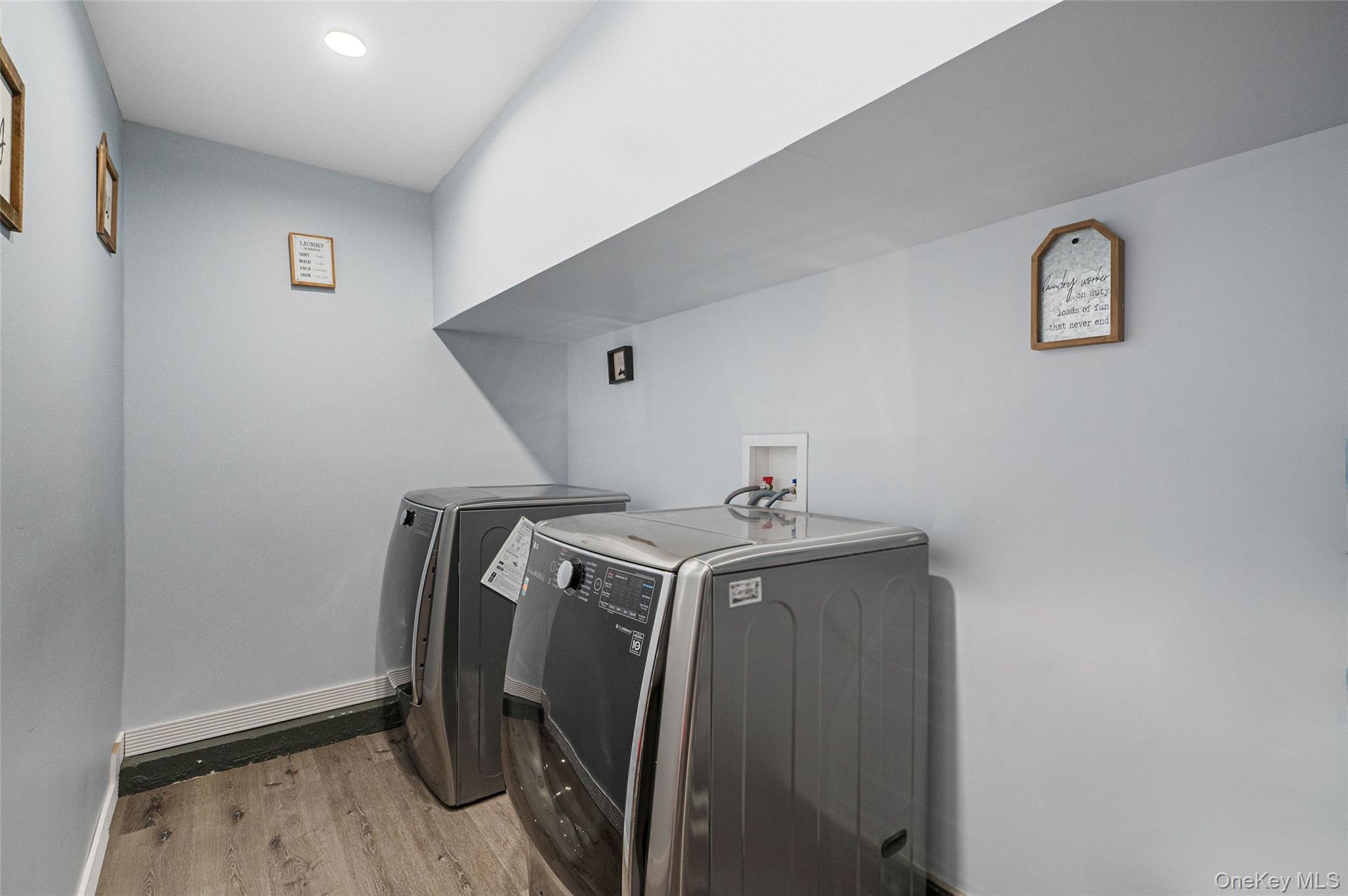 #16 photo, 46 W Willow Street, 롱 아일랜드 Brentwood , NY 11717